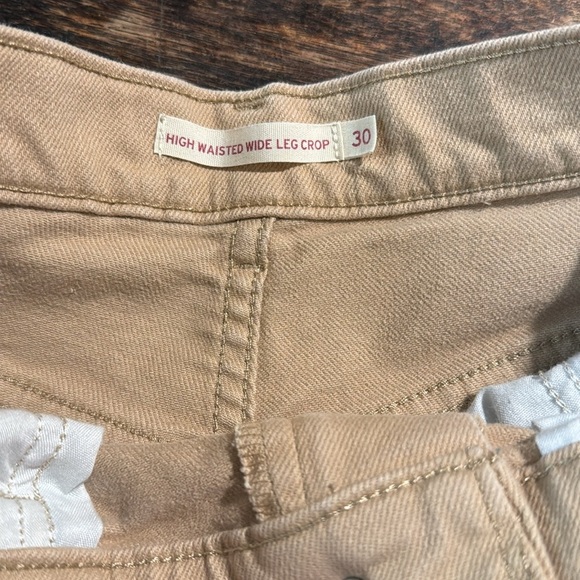 Levi’s high waisted wide leg crop utility cargo stretch jeans tan size 30 - Picture 3 of 11